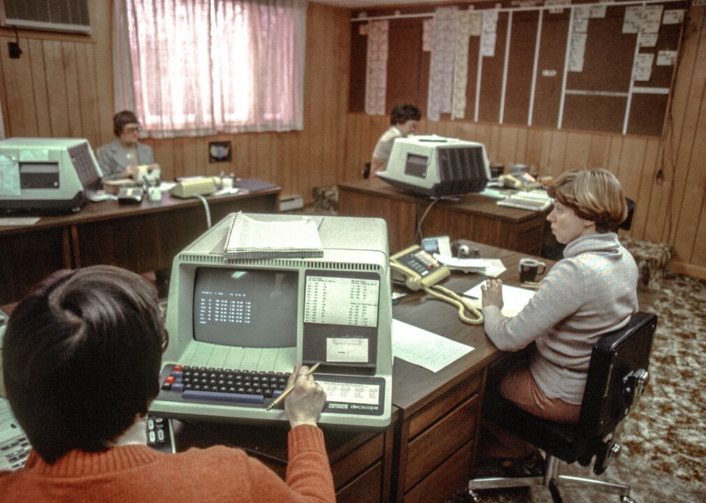1984-1998: Privacy laws on cable, telecommunications, and video are signed